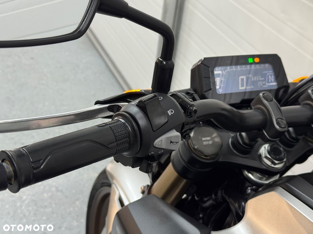 Honda CB - 21