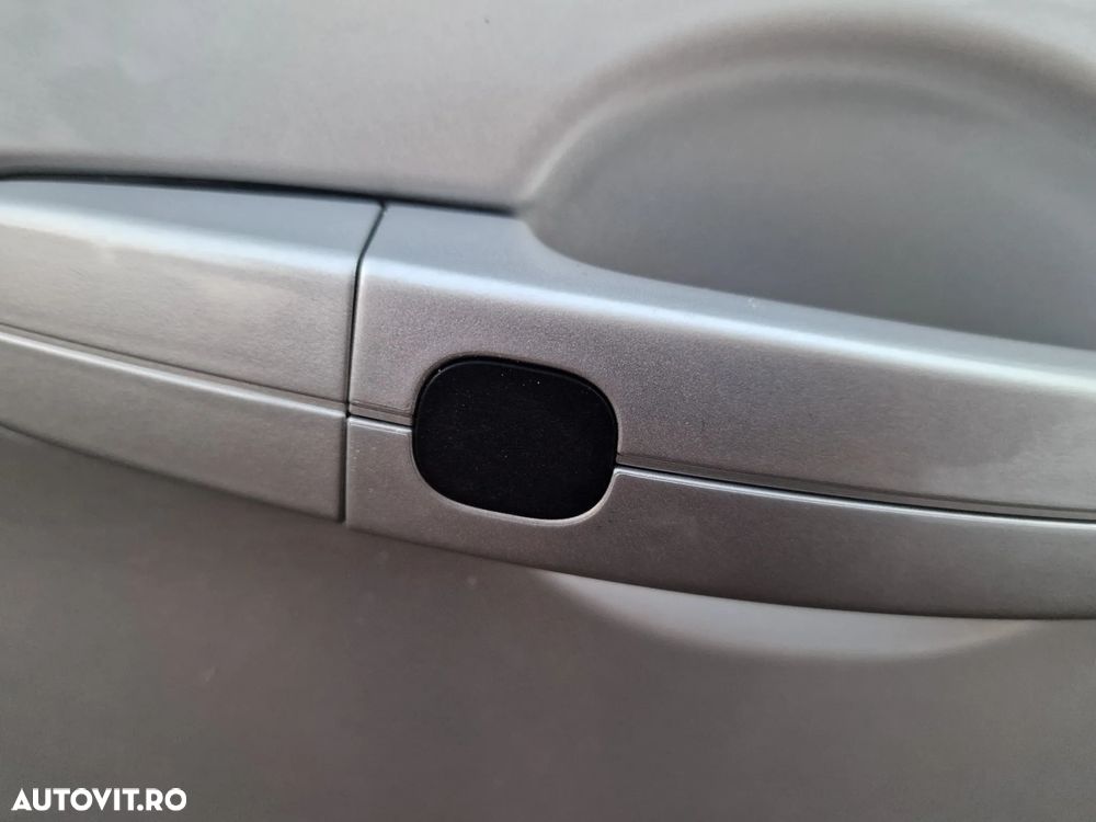 Ford Kuga 2.0 TDCi 4x4 Titanium - 22