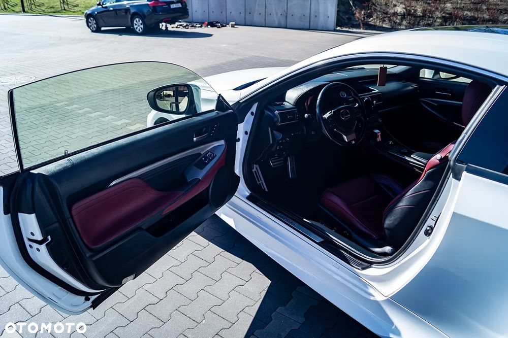 Lexus RC 200t / 300 F Sport - 20