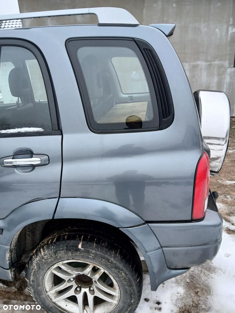 Suzuki Grand Vitara 2.0 - 6