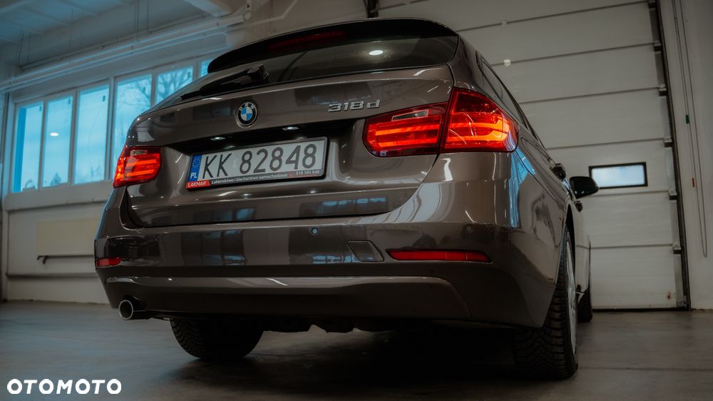 BMW Seria 3 318d - 10
