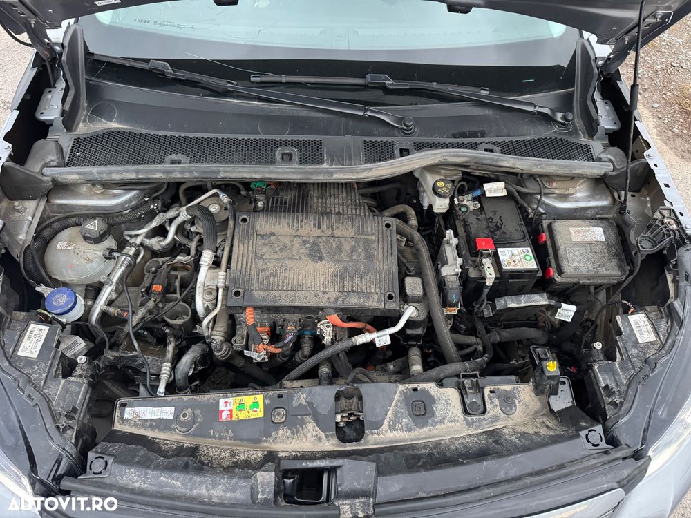 Peugeot 2008 e-2008 Allure - 10