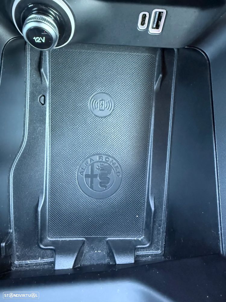 Alfa Romeo Tonale 1.5 Hybrid Ti - 14