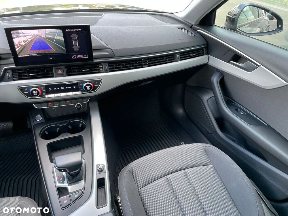 Audi A4 Limousine - 16
