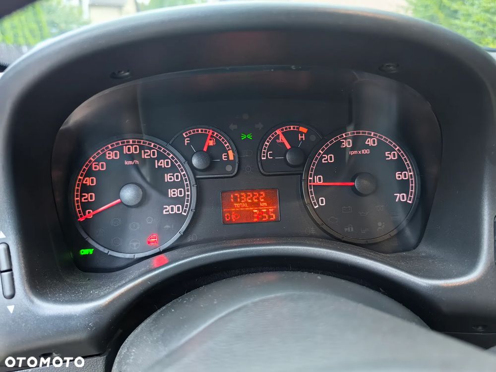 Fiat Punto 1.2 8V Active - 12