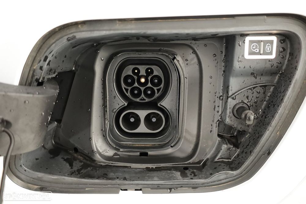 Peugeot e-2008 54 kWh Allure - 7