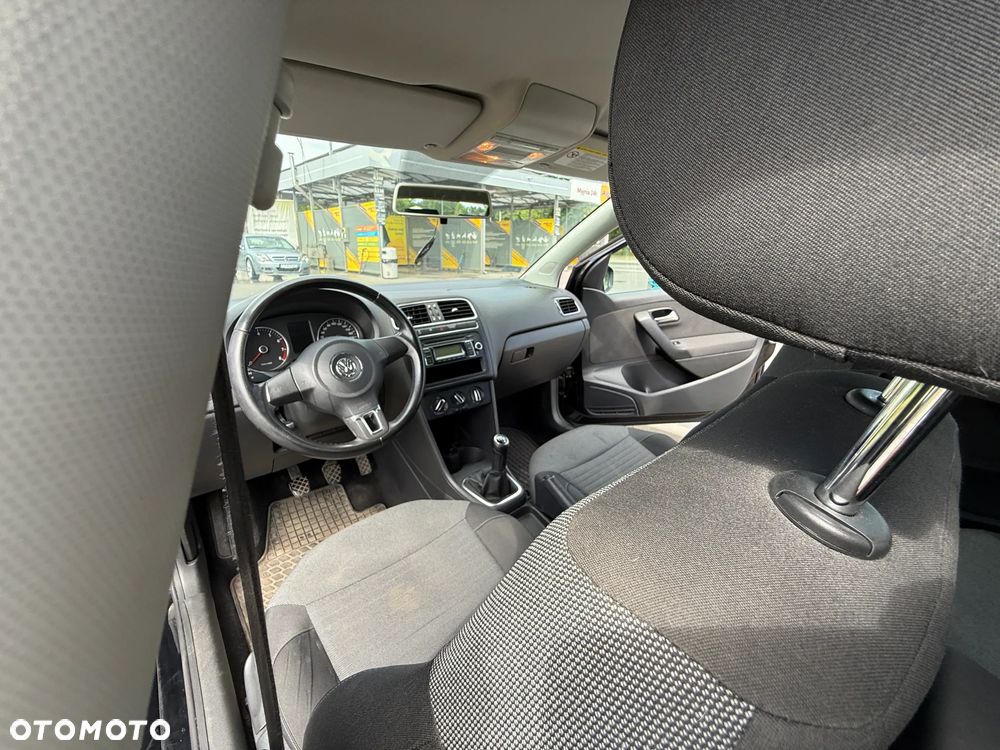 Volkswagen Polo 1.2 12V Comfortline - 24