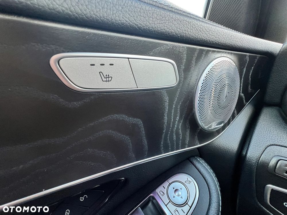 Mercedes-Benz GLC 300 d 4-Matic - 36