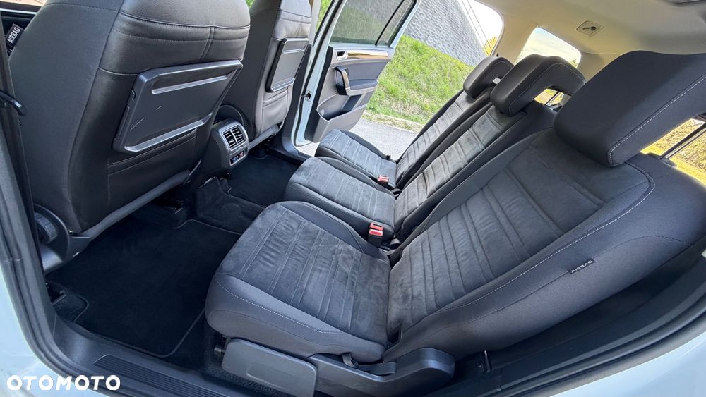 Volkswagen Touran 1.8 TSI (BlueMotion Technology) DSG Highline - 35