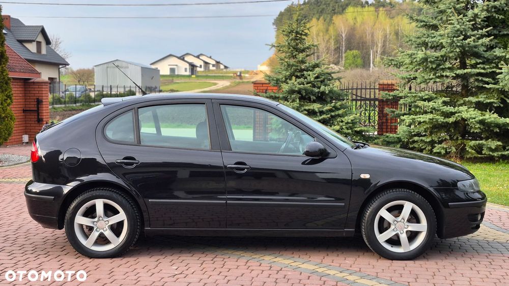 Seat Leon 1.6 16V Signo - 4