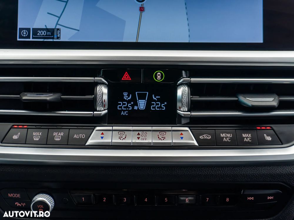 BMW Seria 3 330e Aut. M Sport - 28