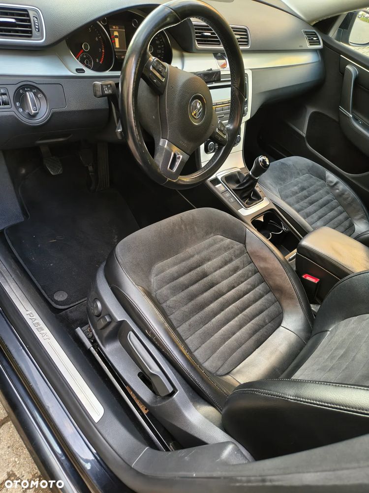 Volkswagen Passat 2.0 TSI Highline - 13