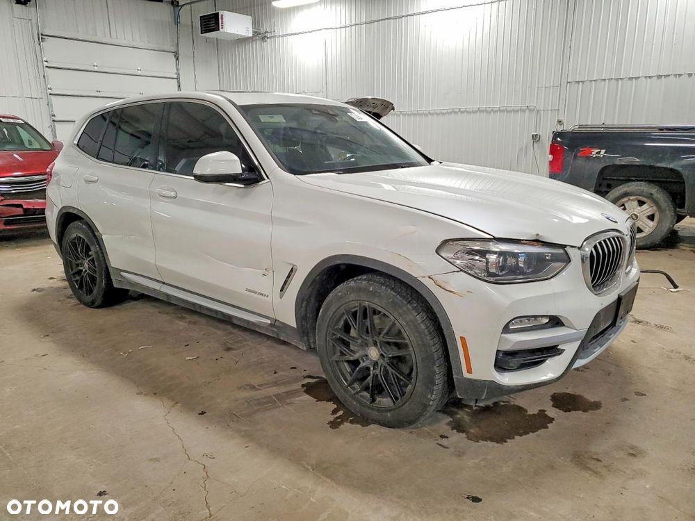 BMW X3 xDrive30i M Sport - 4