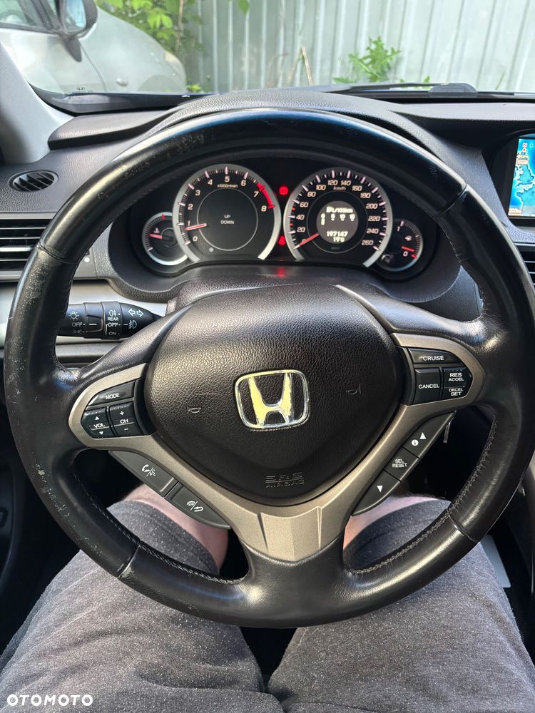 Honda Accord 2.0 Executive Nav - 16