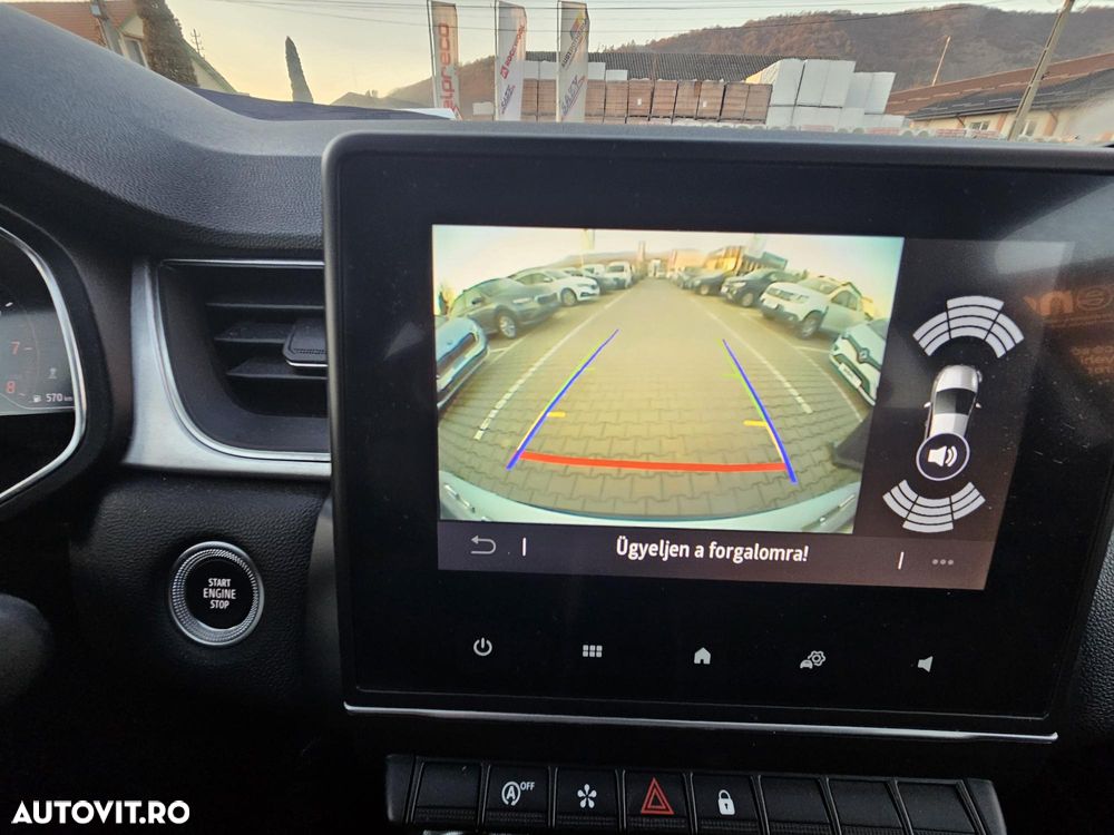 Renault Captur MHEV 140 Techno - 8