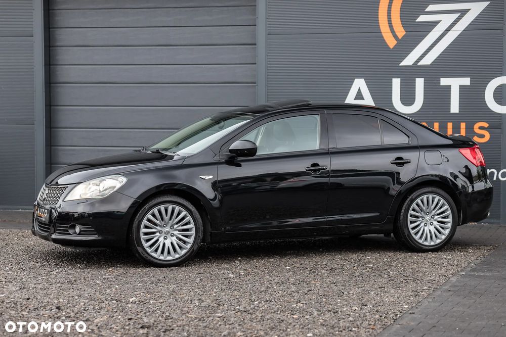 Suzuki Kizashi 2.4 Sport 4WD CVT - 11
