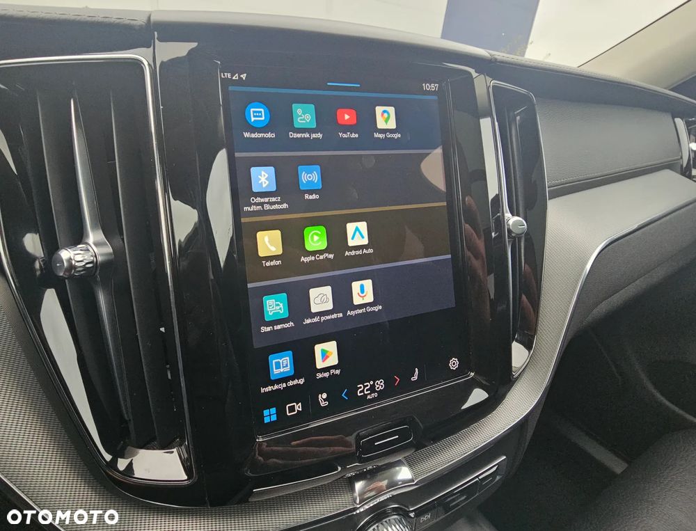 Volvo XC 60 T6 Plug-In Hybrid AWD Ultra Black Edition - 20