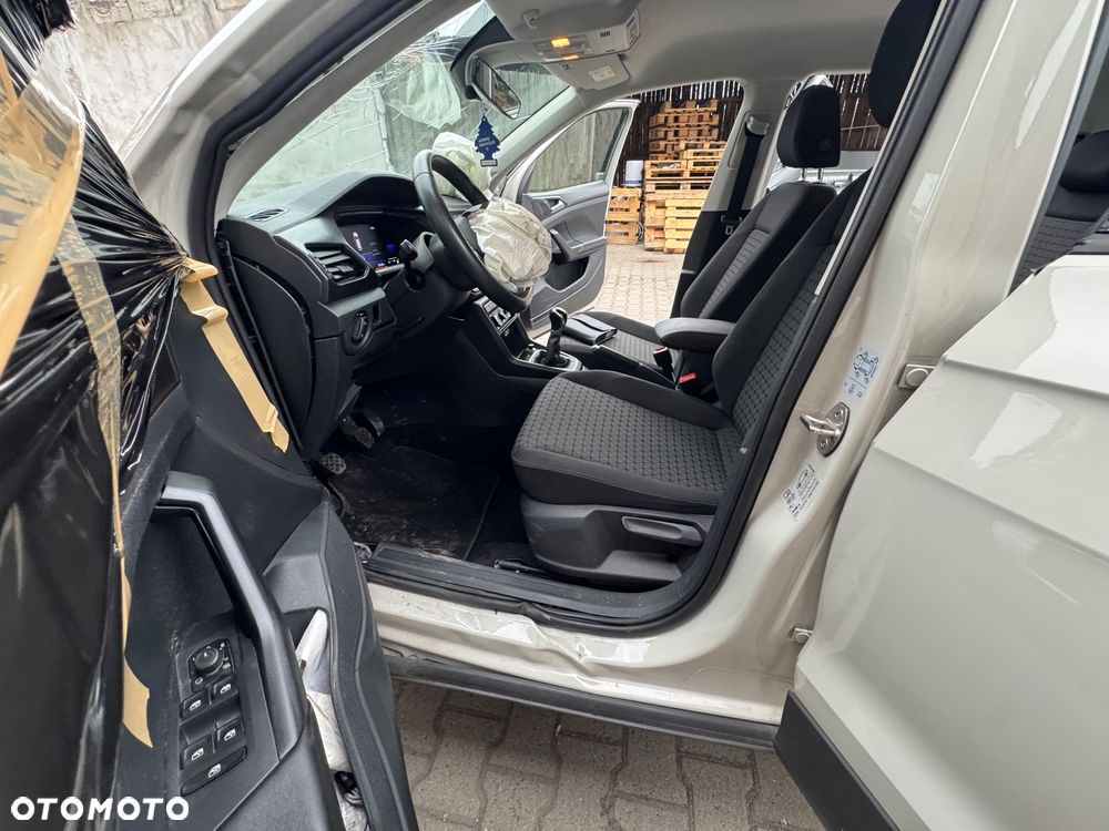Volkswagen T-Cross - 10