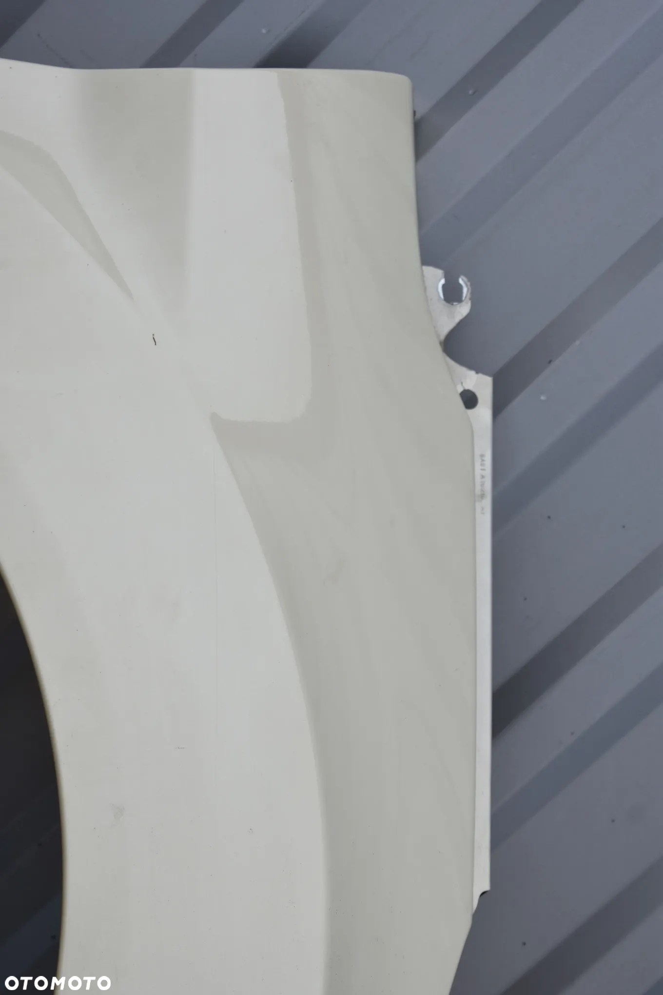 BŁOTNIK PRAWY FORD FIESTA MK7 2008r. - 3