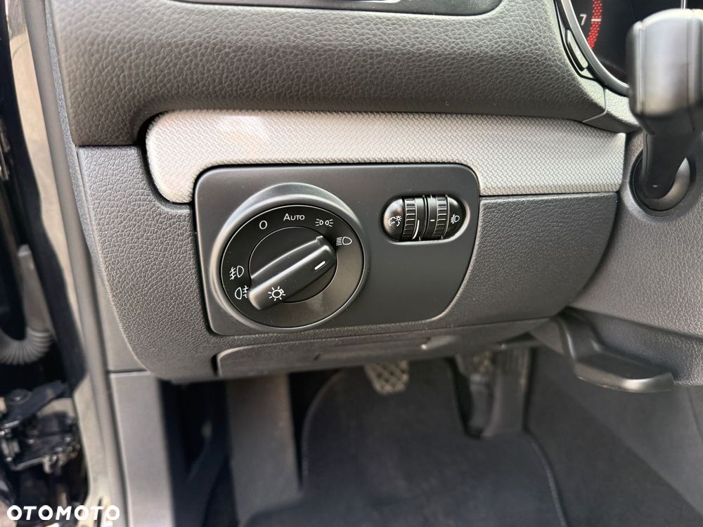 Volkswagen Golf 1.2 TSI MATCH - 22