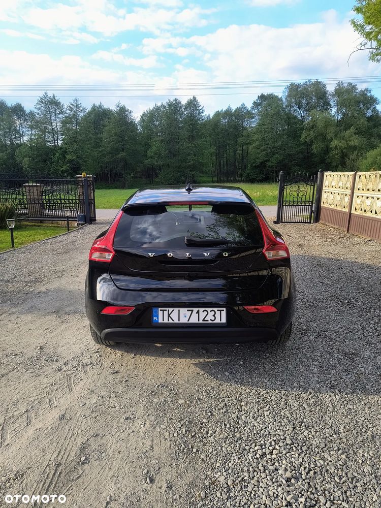 Volvo V40 D2 - 8