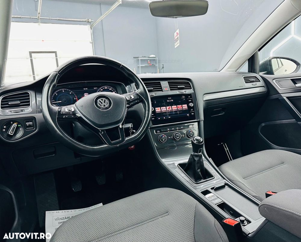 Volkswagen Golf 1.6 TDI (BlueMotion Technology) Trendline - 19