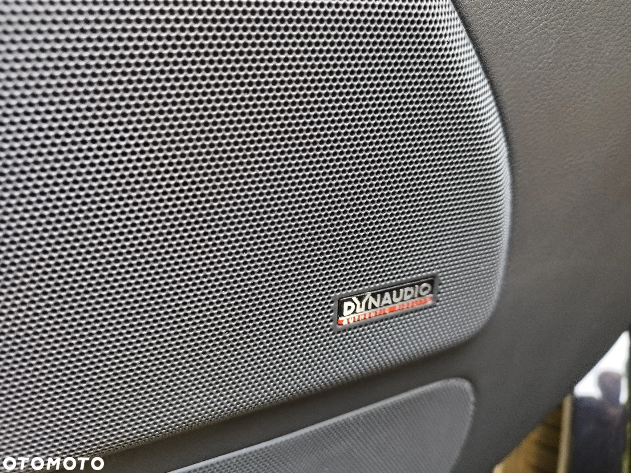 Volkswagen Multivan - 11