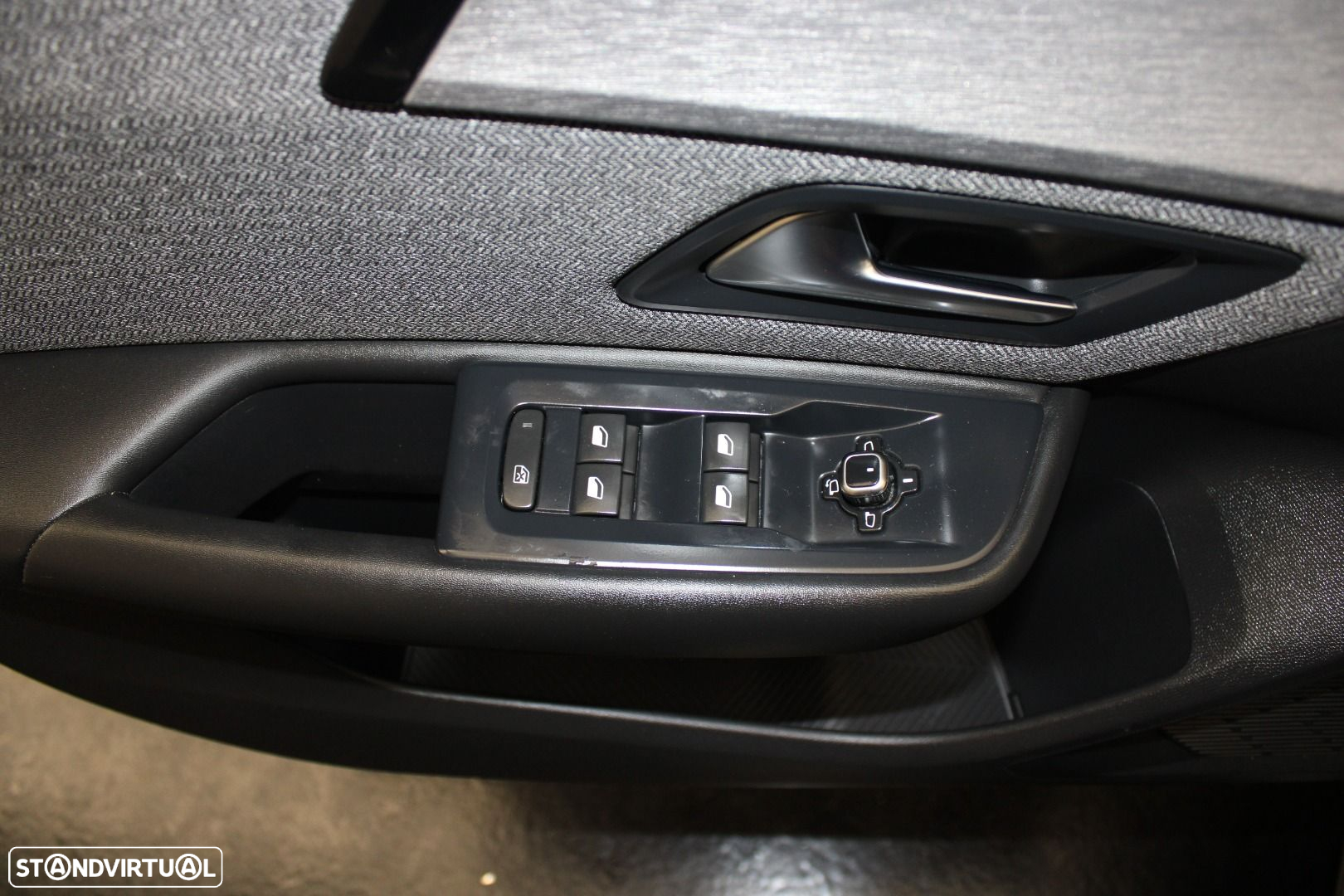 Citroën C5 X 1.2 PureTech Feel EAT8 - 29