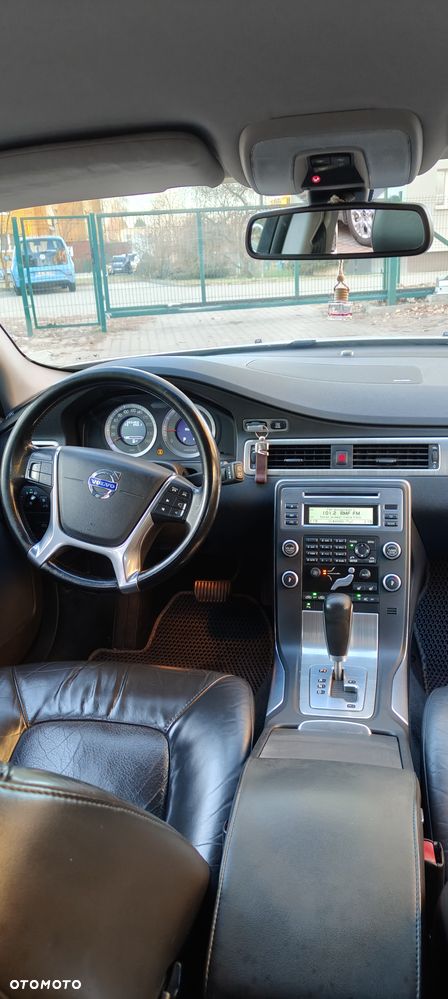 Volvo V70 D3 Geartronic Momentum - 15