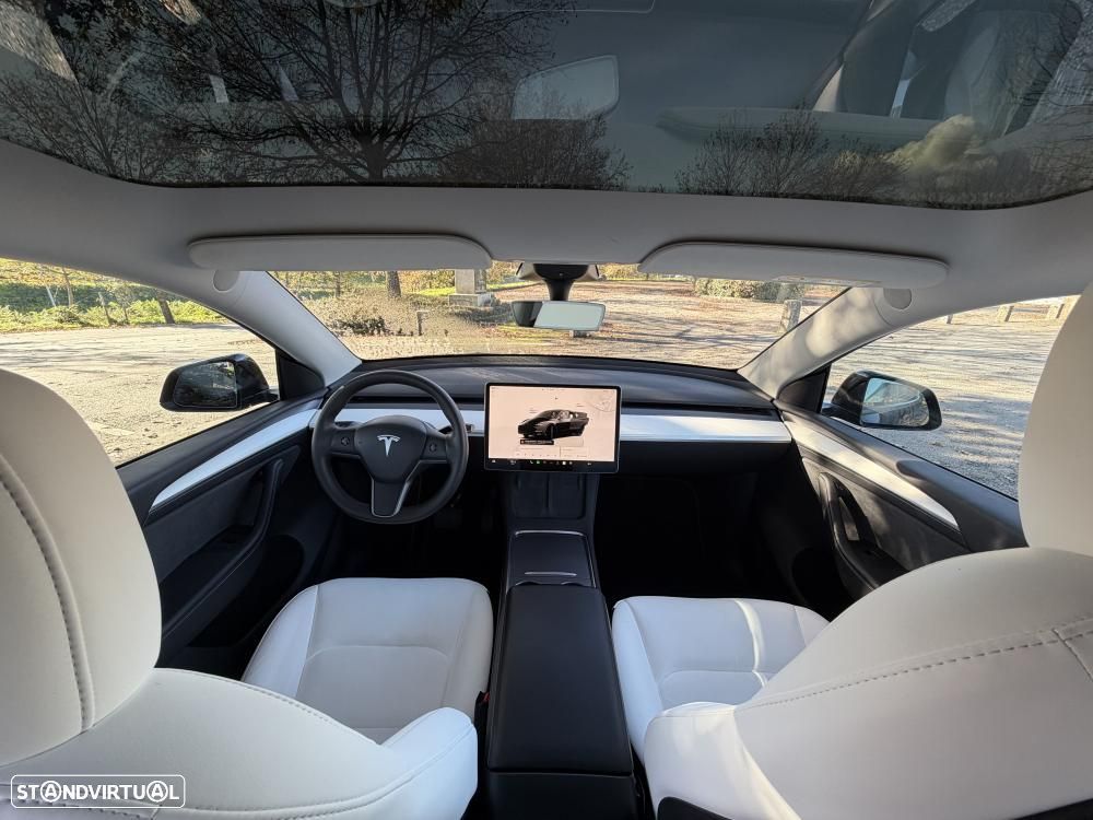 Tesla Model Y Long Range Dual Motor AWD - 10