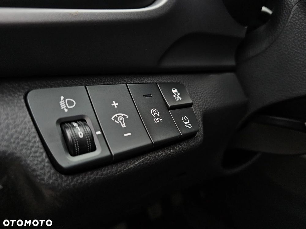 Kia Stonic 1.2 L - 11