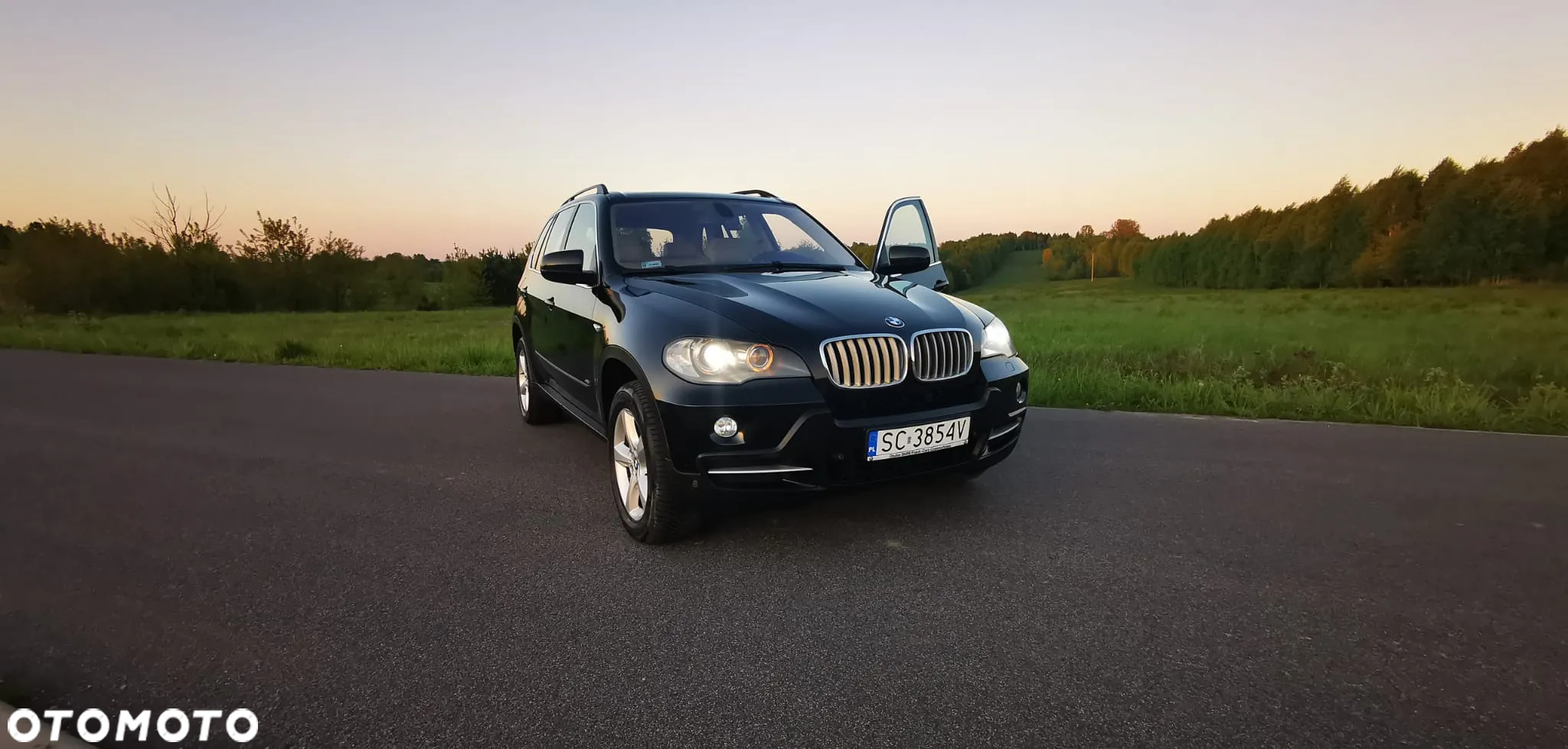 BMW X5 4.8i xDrive - 9