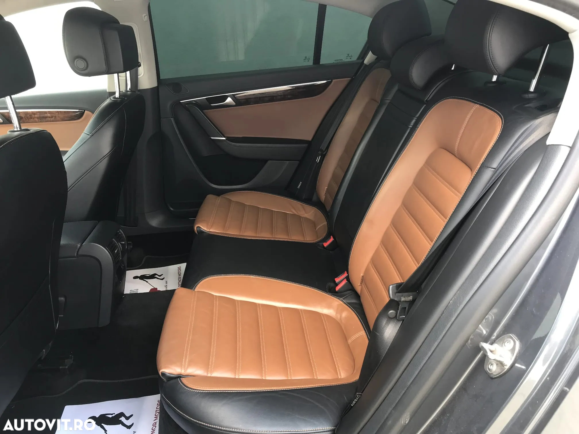 Volkswagen Passat 2.0 TDI DSG BlueMotion Technology Highline - 14