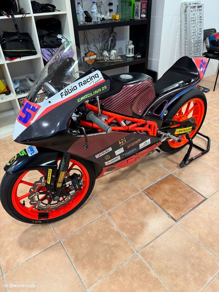 Outra não listada Outra - 3