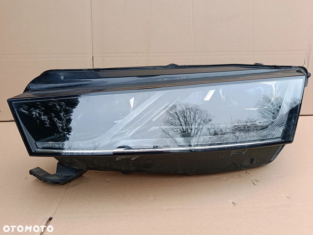 Full Led przedni lewy Skoda Octavia IV 4 lampa 5E4941015A