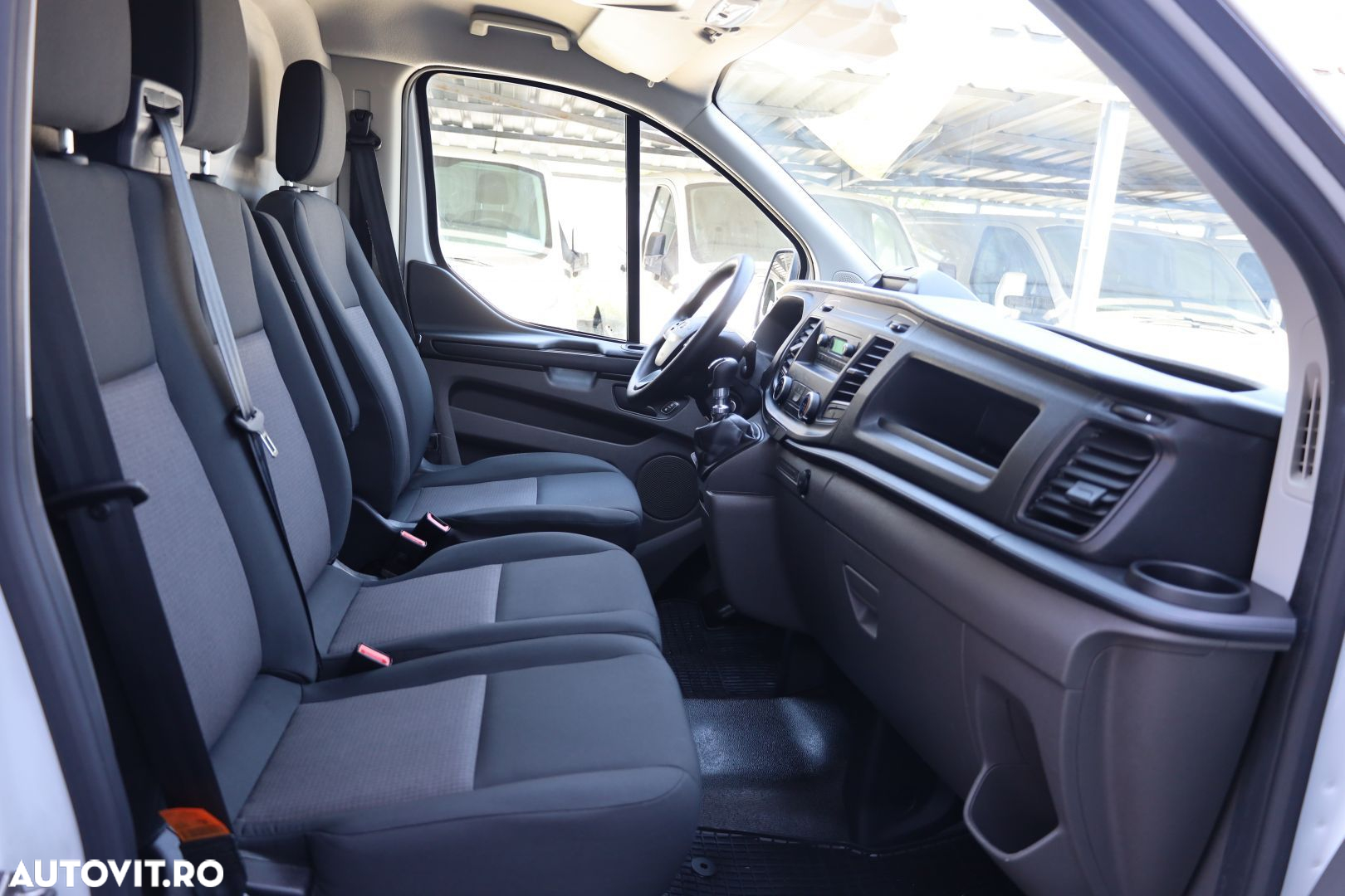 Ford Transit Custom - 13