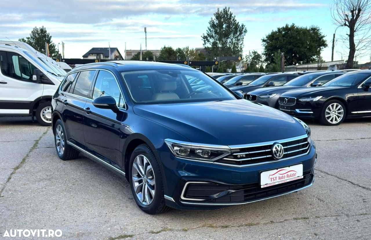 Volkswagen Passat - 11
