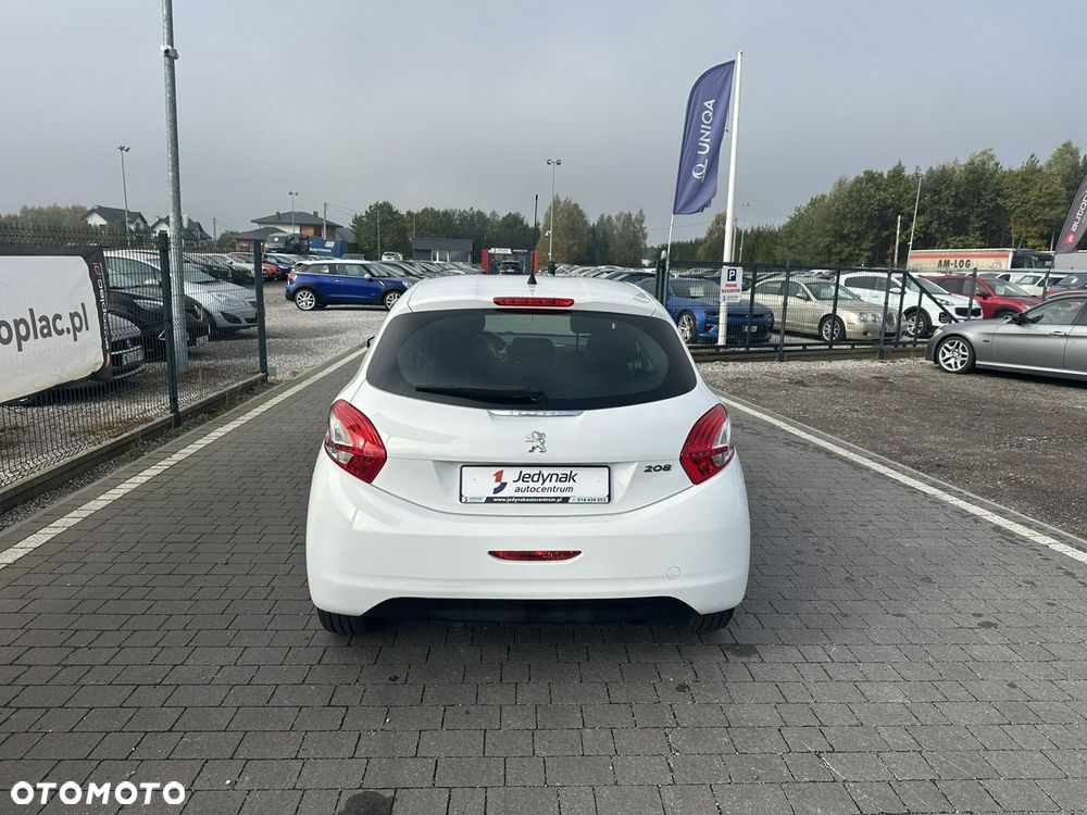 Peugeot 208 - 31