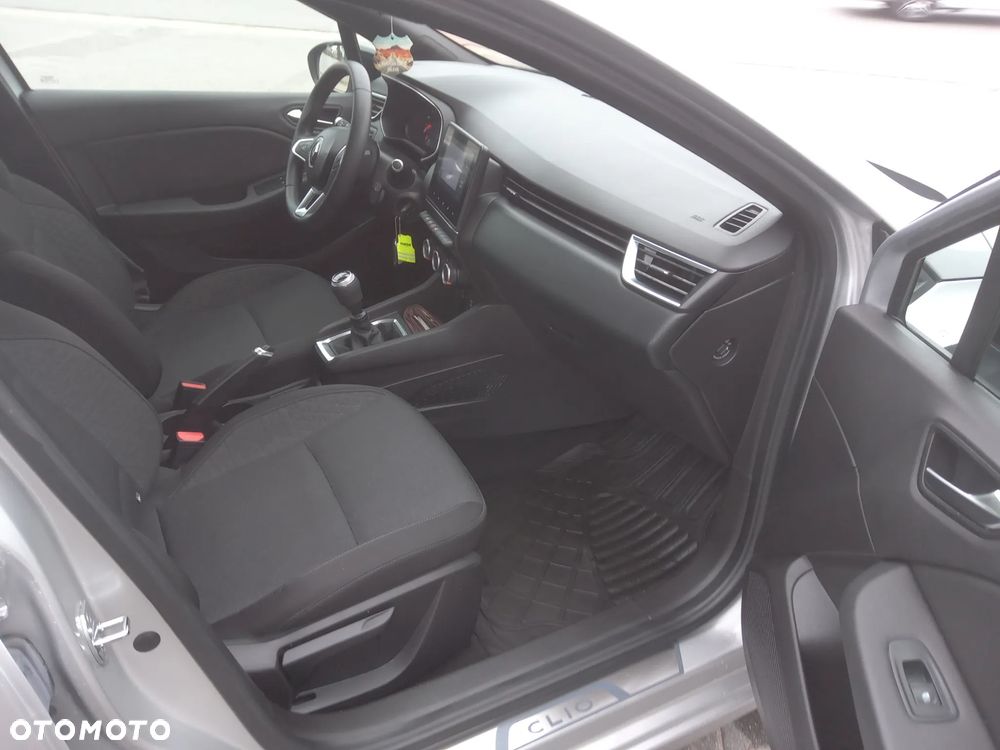 Renault Clio BLUE dCi 85 BUSINESS EDITION - 6