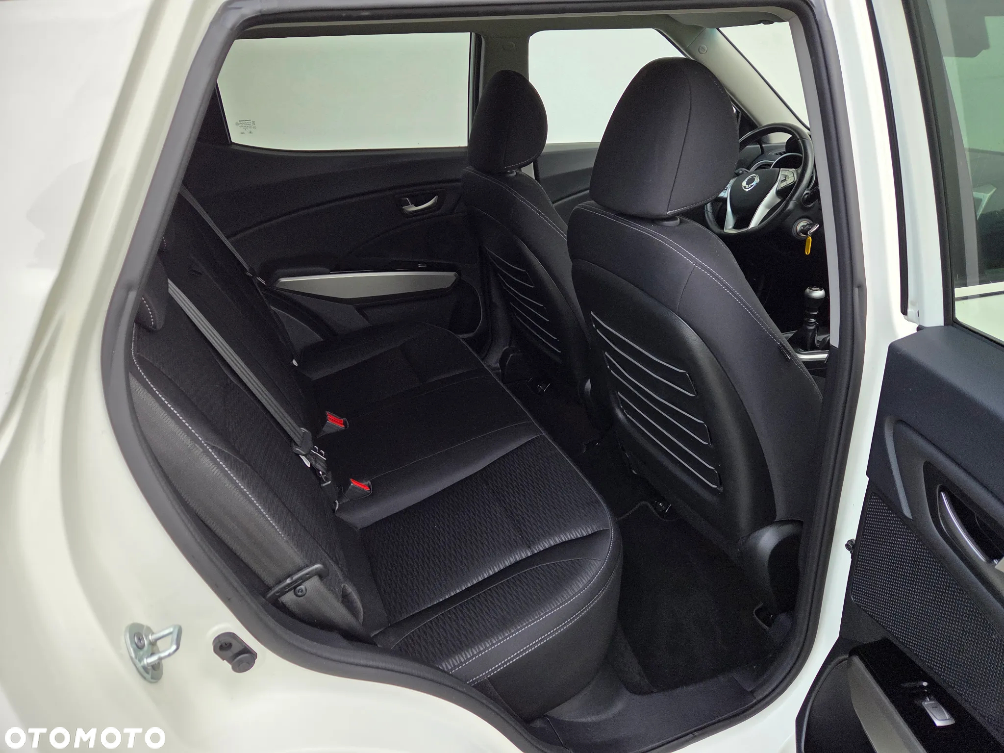 SsangYong/KGM Tivoli - 12