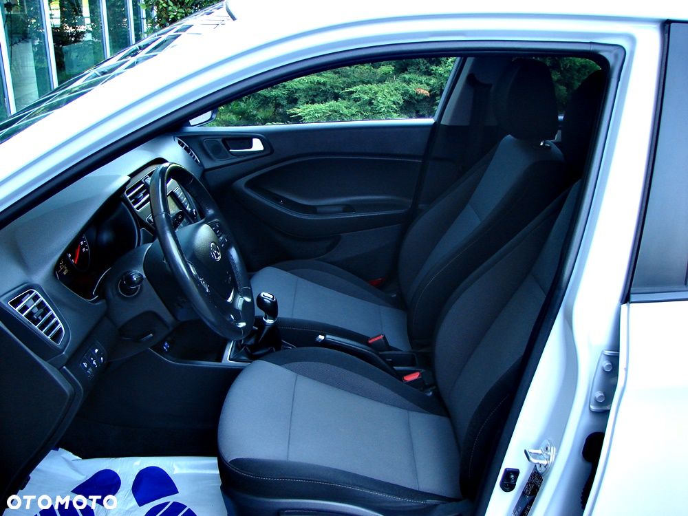 Hyundai i20 blue 1.2 YES!+ - 5