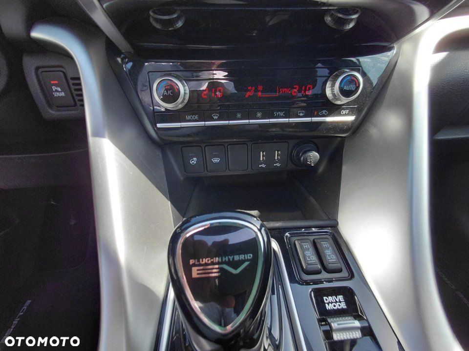 Mitsubishi Eclipse Cross - 15