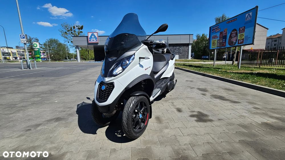 Piaggio MP-3 - 24