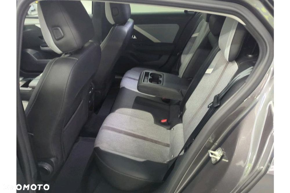Opel Astra - 8