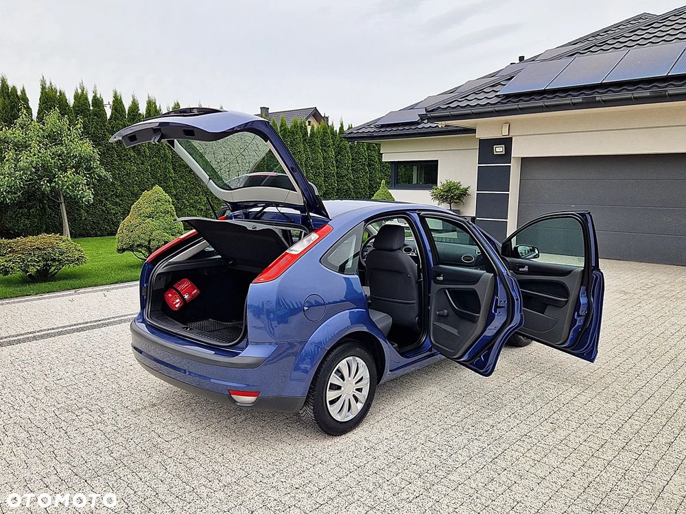 Ford Focus 1.6 16V Fun - 12