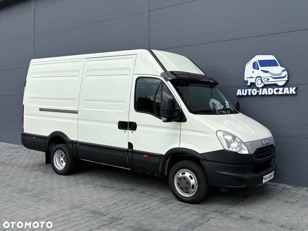 Iveco Daily 40C15 35C15 3.0 HPI L3H2 Średniak **KLIMA**Hak 3,5t.**NA BLIŹNIAKACH**Sprowadzony**2013R** - 2