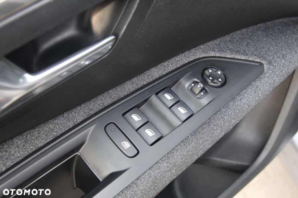 Peugeot 5008 HDI 115 Active - 20