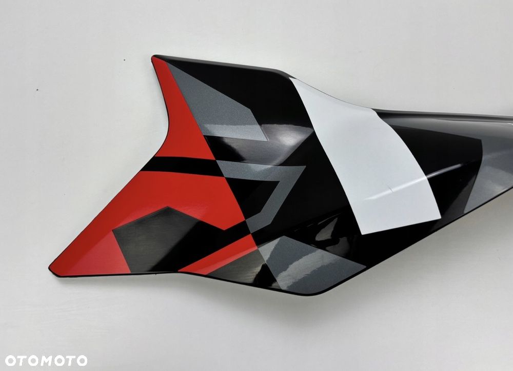 Lewy zadupek tylna owiewka Ducati Hypermotard 698 2025 Oryginał - 2