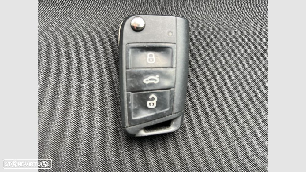Skoda Scala 1.0 TSI Ambition DSG — fotografia 16