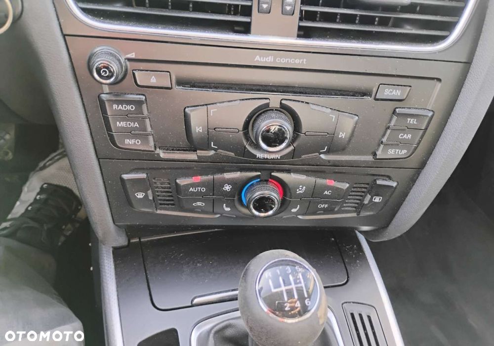 Audi A4 Limousine - 15